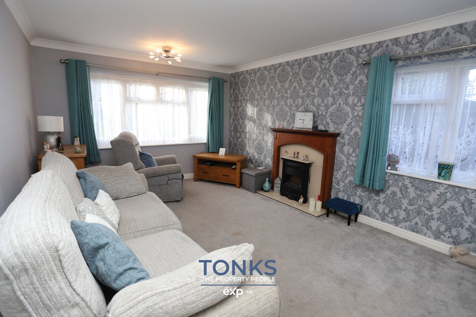Flat for sale in Dudley, Eagle Close, Dudley, DY1 2JX