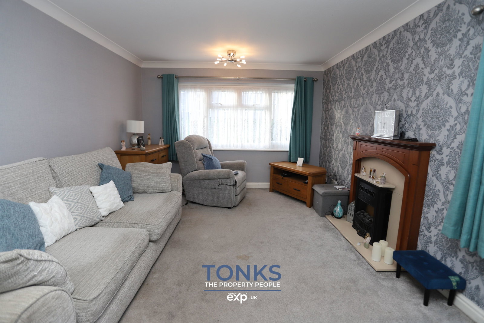 Flat for sale in Dudley, Eagle Close, Dudley, DY1 2JX