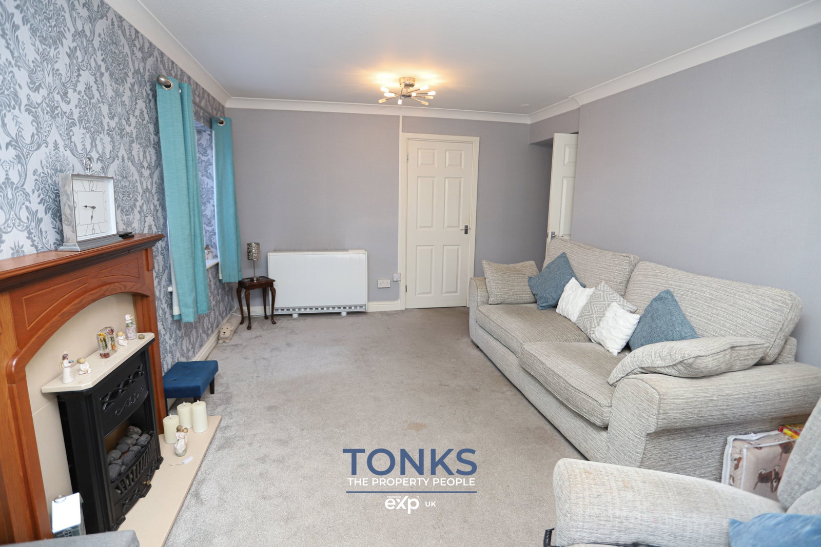 Flat for sale in Dudley, Eagle Close, Dudley, DY1 2JX