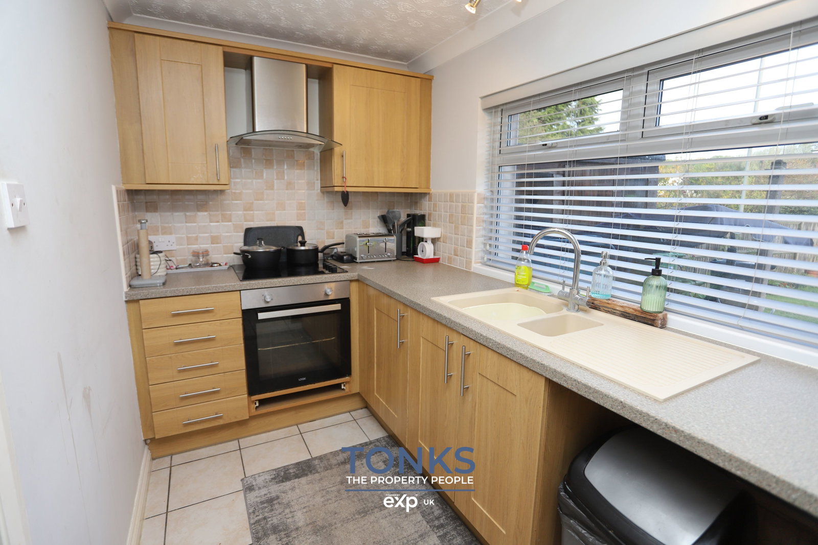 Flat for sale in Dudley, Eagle Close, Dudley, DY1 2JX