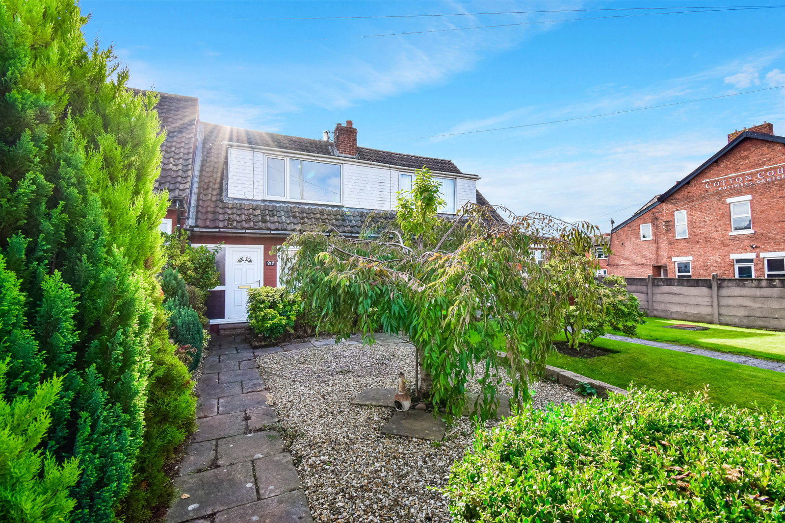 Terraced House for sale in Leyland, Golden Hill Lane, Leyland, PR25 2YJ