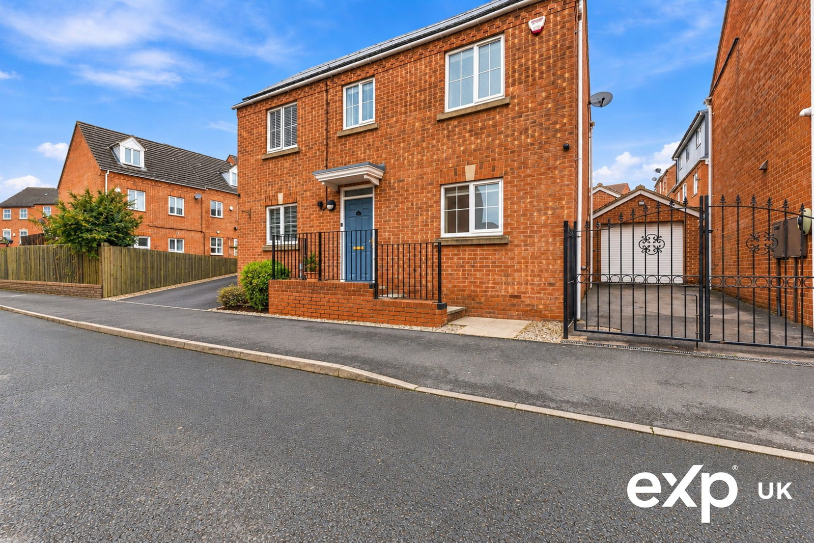 Detached House for sale in Nottingham, Jackson Drive, Nottingham, NG5 5UN