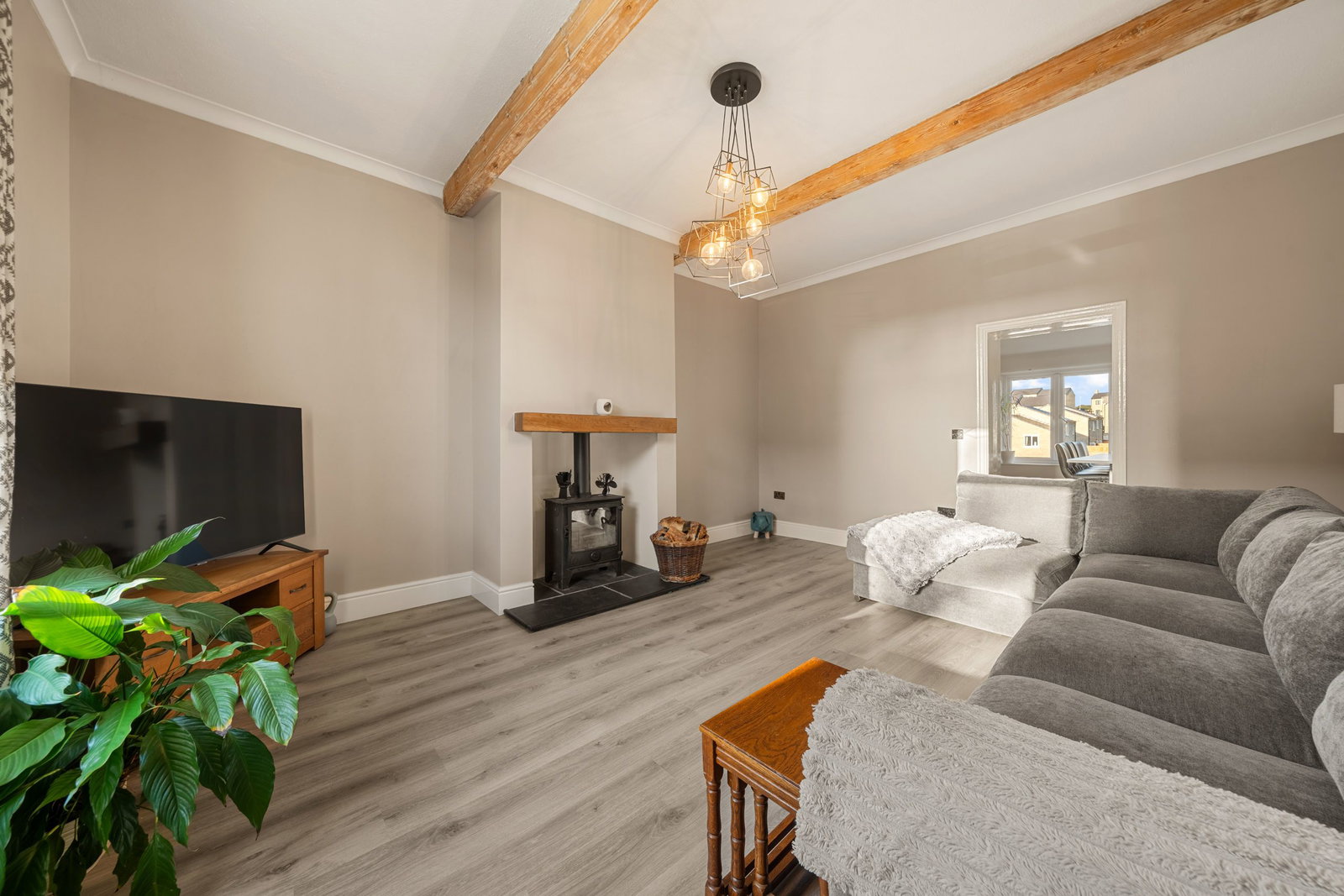 End Of Terrace House for sale in Brighouse, New Hey Road, Rastrick, HD6 3PZ