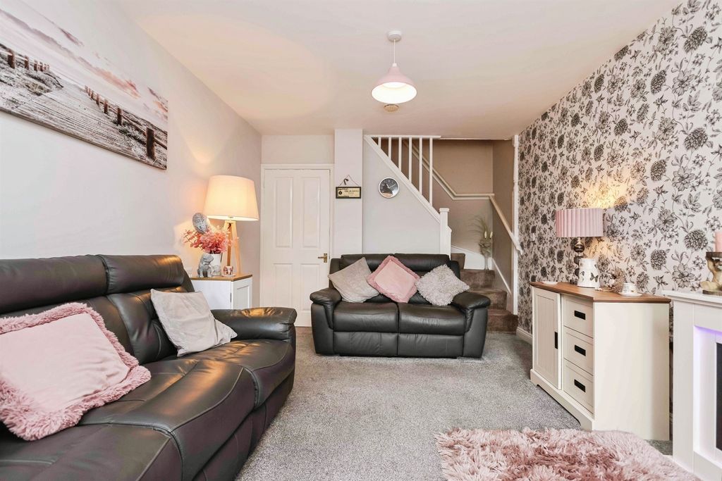 Terraced House for sale in Halesowen, Colley Lane, Halesowen, B63 2UD