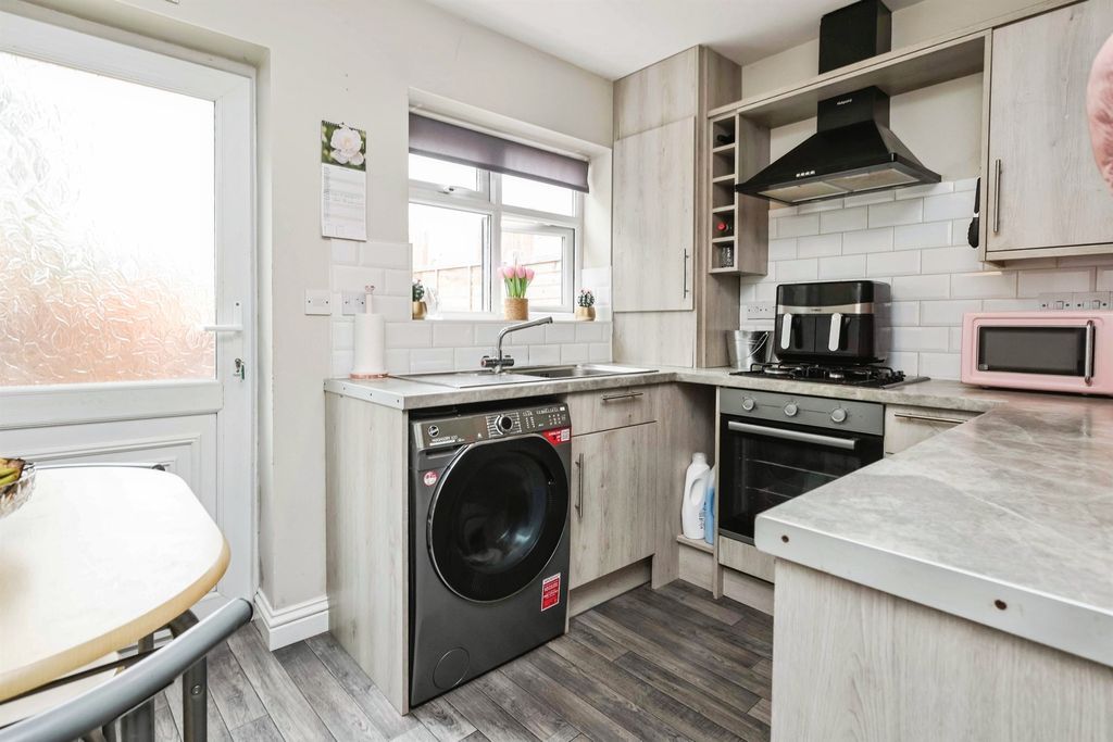 Terraced House for sale in Halesowen, Colley Lane, Halesowen, B63 2UD