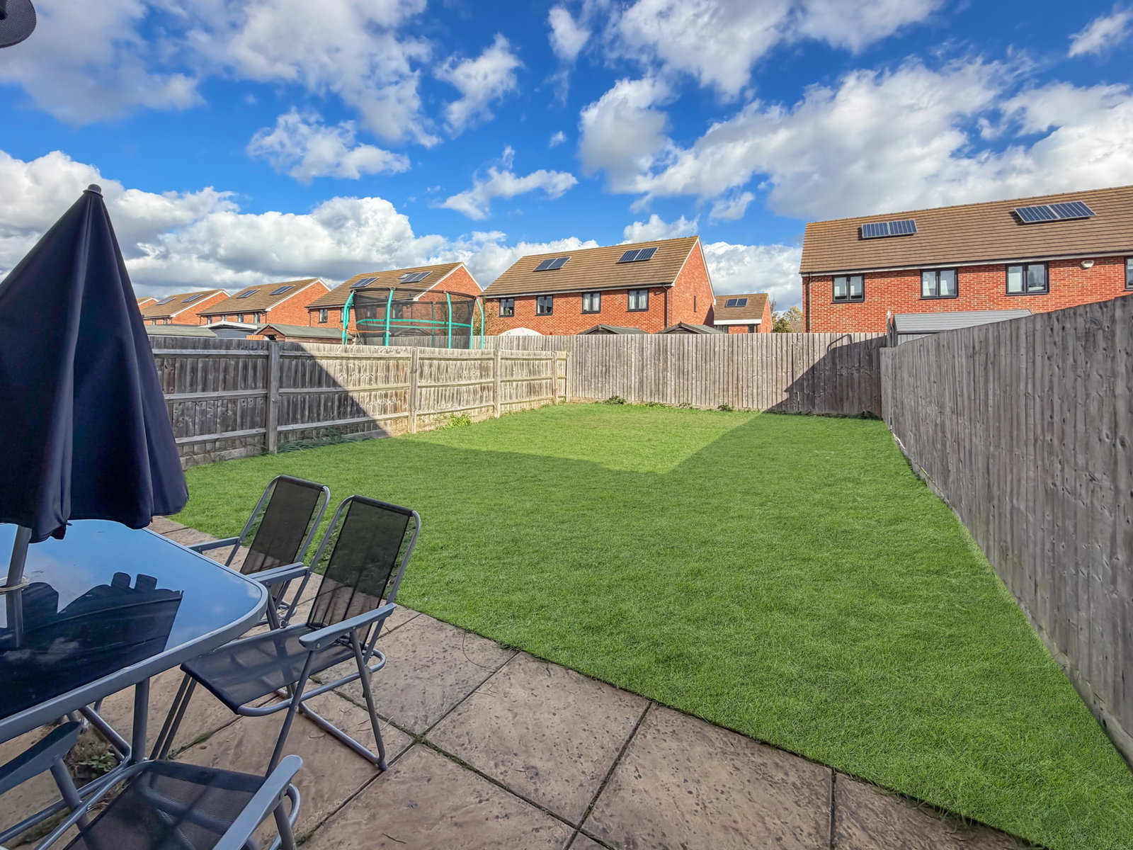 Semi Detached House for sale in Tilbury, Sanderling Close, East Tilbury RM18 8FF