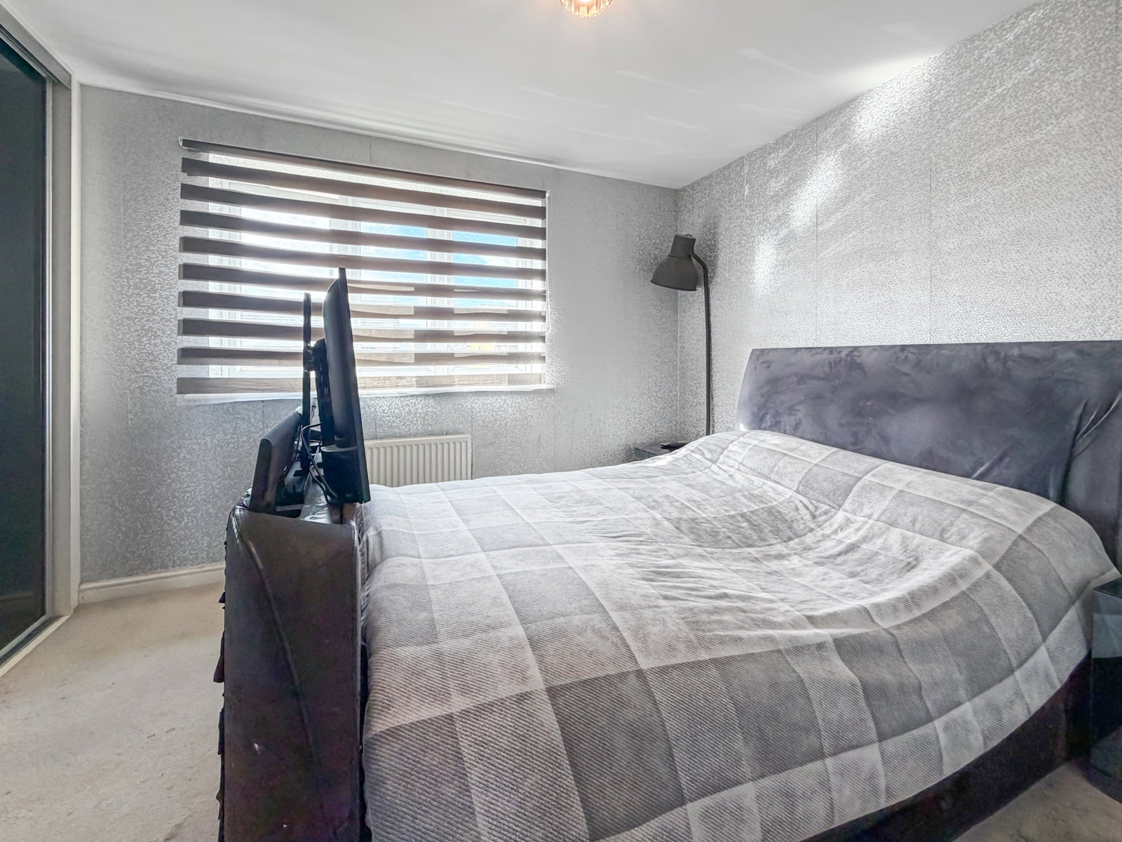 Semi Detached House for sale in Tilbury, Sanderling Close, East Tilbury RM18 8FF