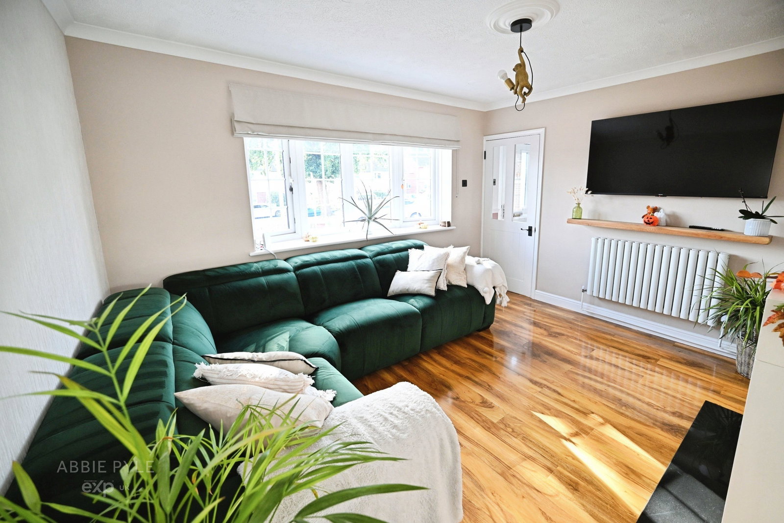 Semi Detached House for sale in Rochester, Sycamore Road, Strood, Rochester, ME2 2NZ