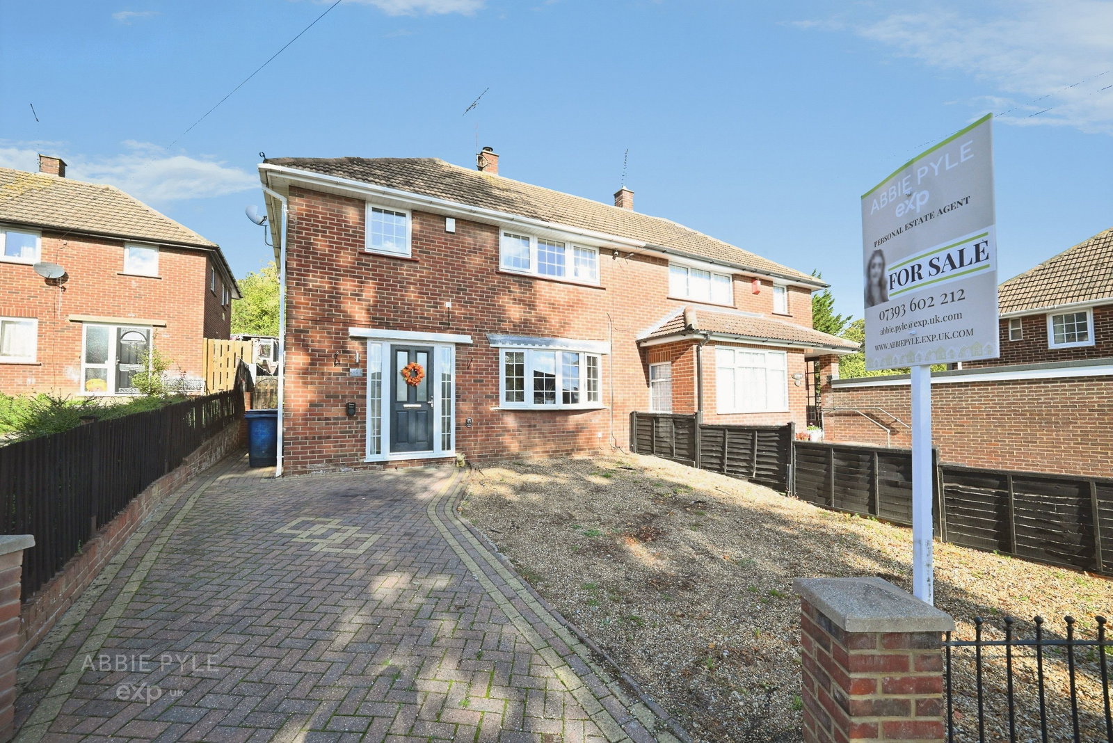 Semi Detached House for sale in Rochester, Sycamore Road, Strood, Rochester, ME2 2NZ