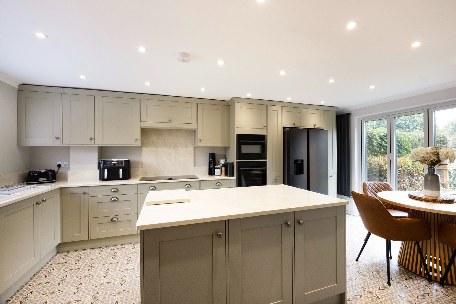 Semi Detached House for sale in Cheltenham, King Arthur Close, Cheltenham, GL53 7EX