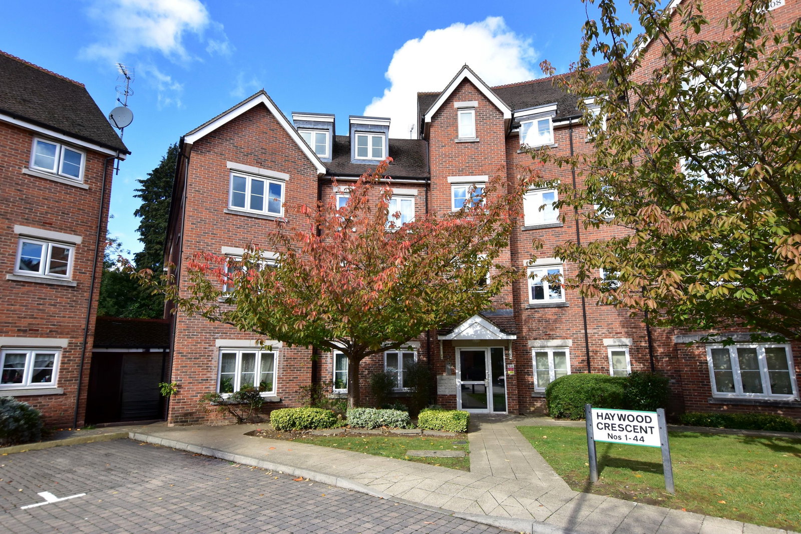 Apartment for sale in Watford, Lockhart Road, Watford, WD17 4AX, 665 m²