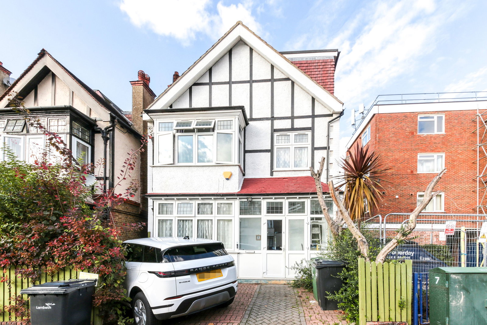 Detached House for sale in London, Telford Avenue, London, SW2 4XJ, 3148 m²