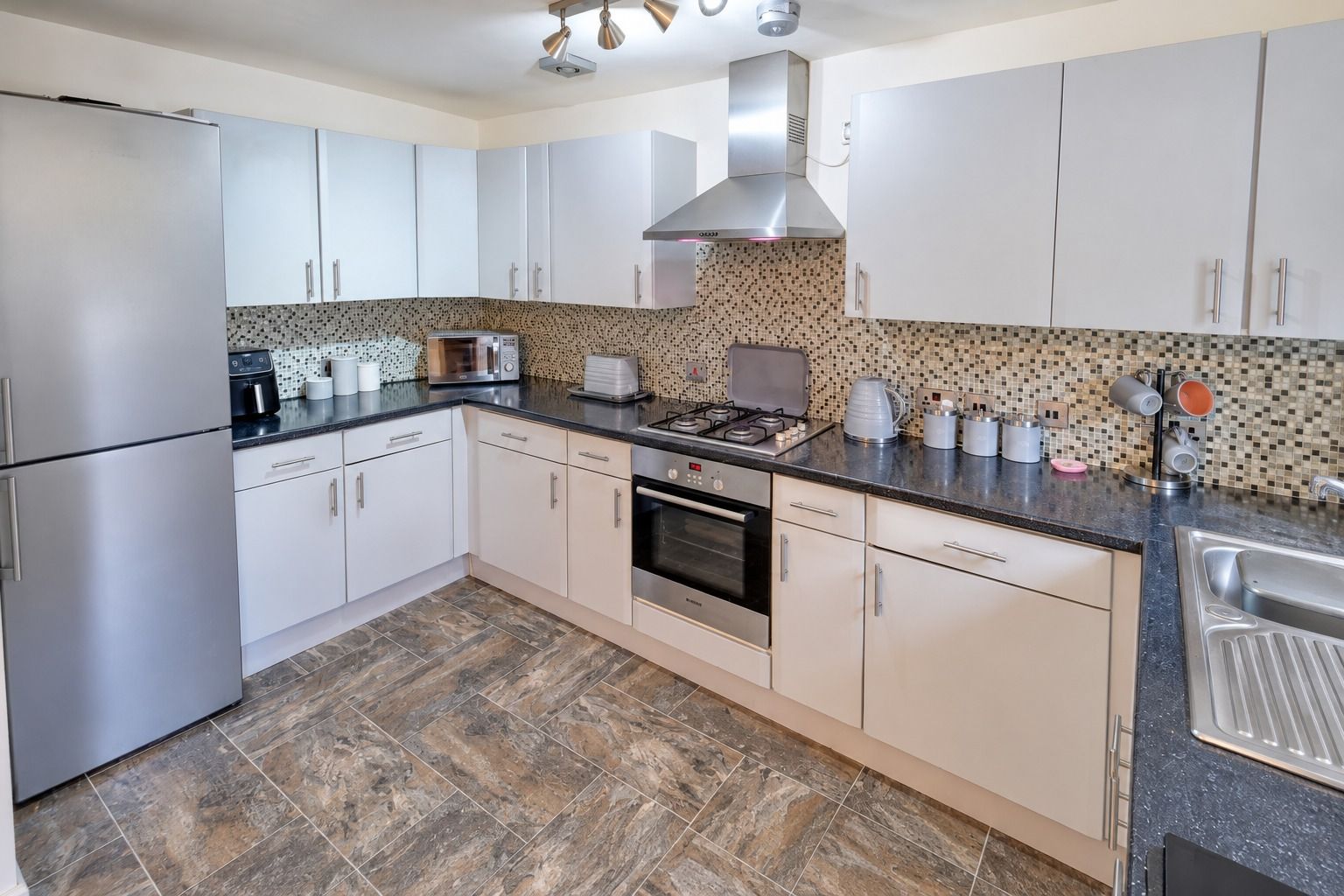 Semi Detached House for sale in Rednal, Eachway, Birmingham, Rednal, B45 9DQ