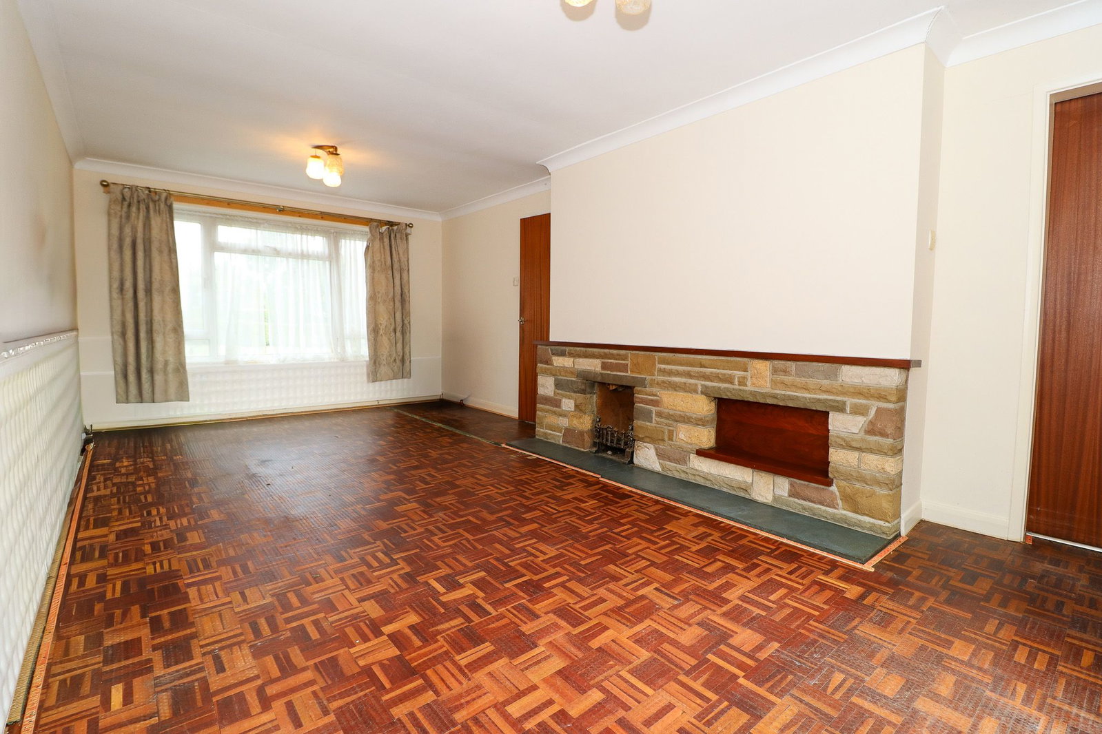 Detached House for sale in St. Neots, Perry Road, Buckden, St. Neots, PE19 5XG, 1465 m²