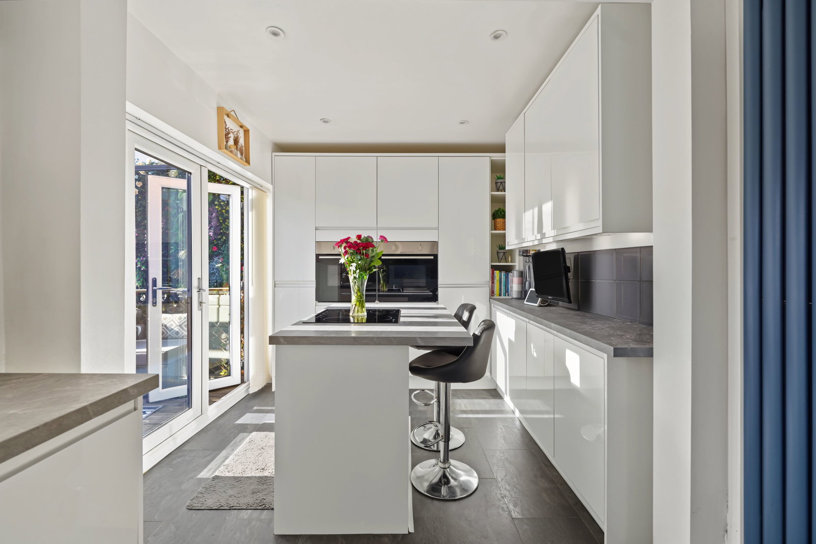 Terraced House for sale in Birmingham, Hurst Lane, Shard End, Birmingham