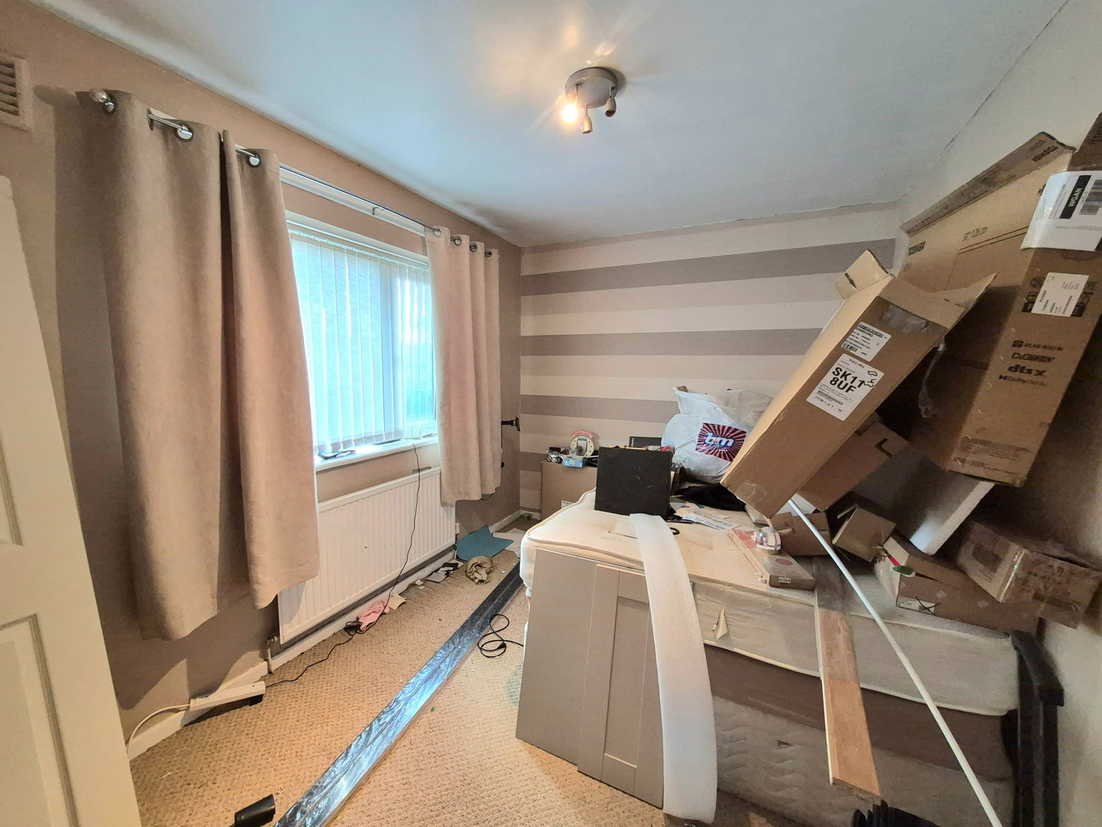 Semi Detached House for sale in Macclesfield, 73 Gawsworth Road, Macclesfield SK11 8UF