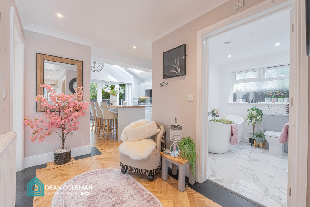 Bungalow for sale in Birmingham, High Heath Close, Bournville, B30 1HU, 1098 m²