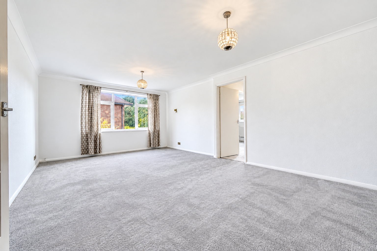Flat for sale in Orpington, 179 Warren Road, Orpington, BR6 6ES