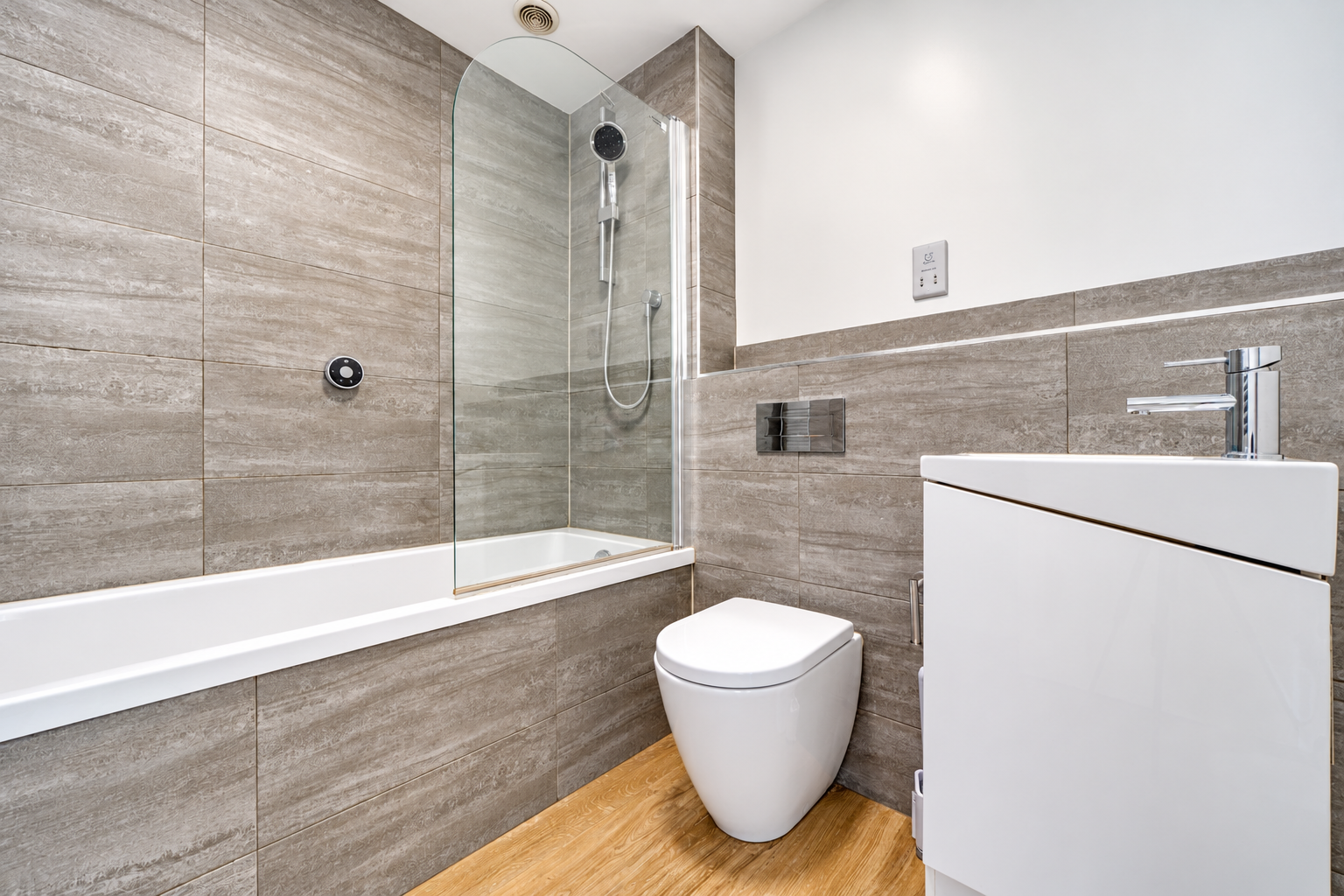 Flat for sale in Orpington, 179 Warren Road, Orpington, BR6 6ES