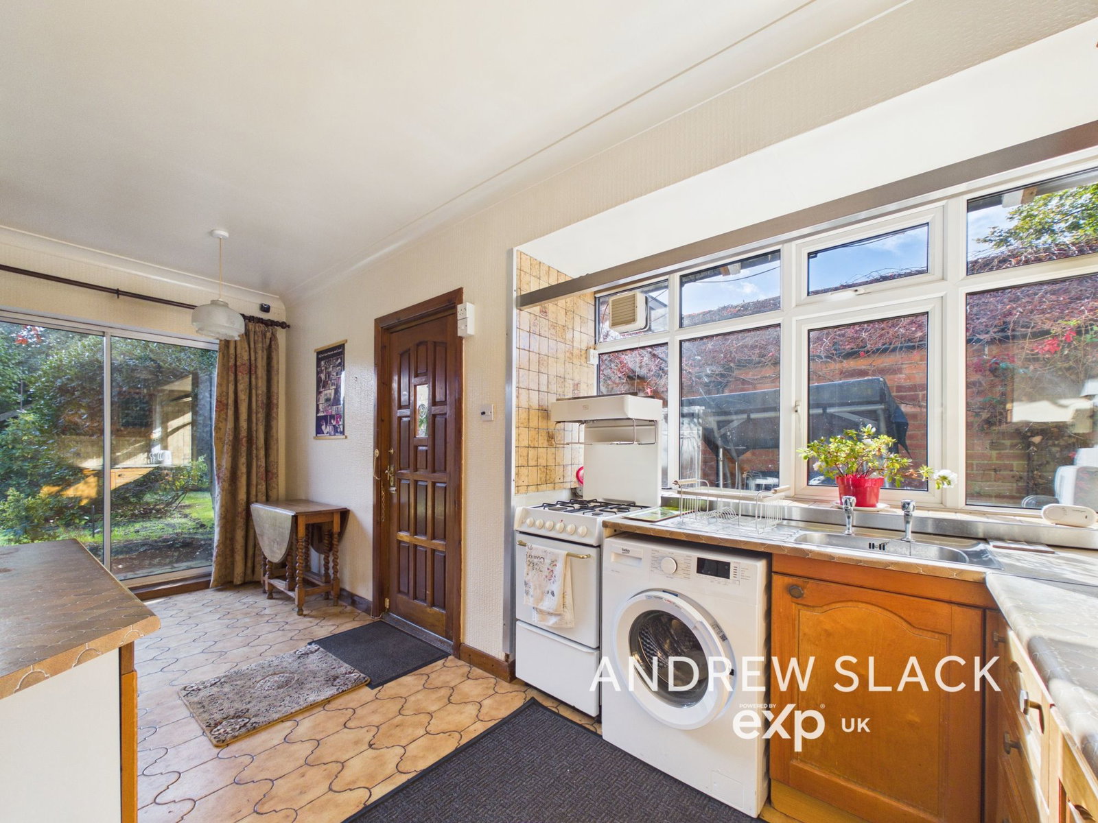 Detached House for sale in Mansfield, Normanton Drive, Mansfield, NG18 3AQ