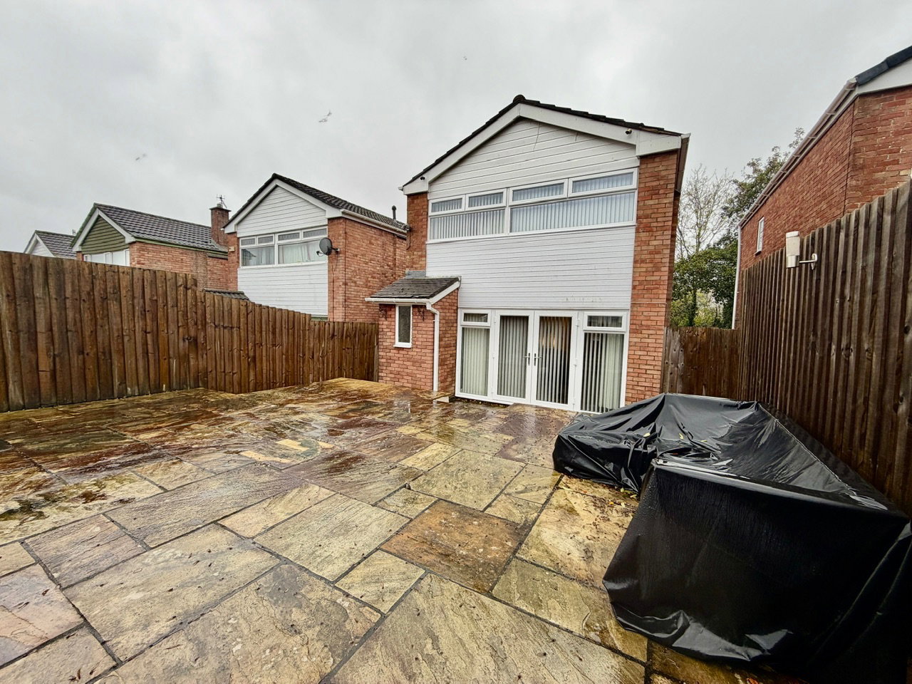Detached House for sale in Blackwood, Sycamore Court, Woodfieldside, Blackwood, NP12 0DA