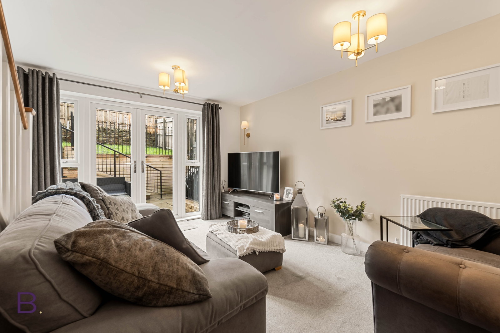 End Of Terrace House for sale in Bradford, Fern Ave, Clayton, Bradford, BD14 6FA, 581 m²