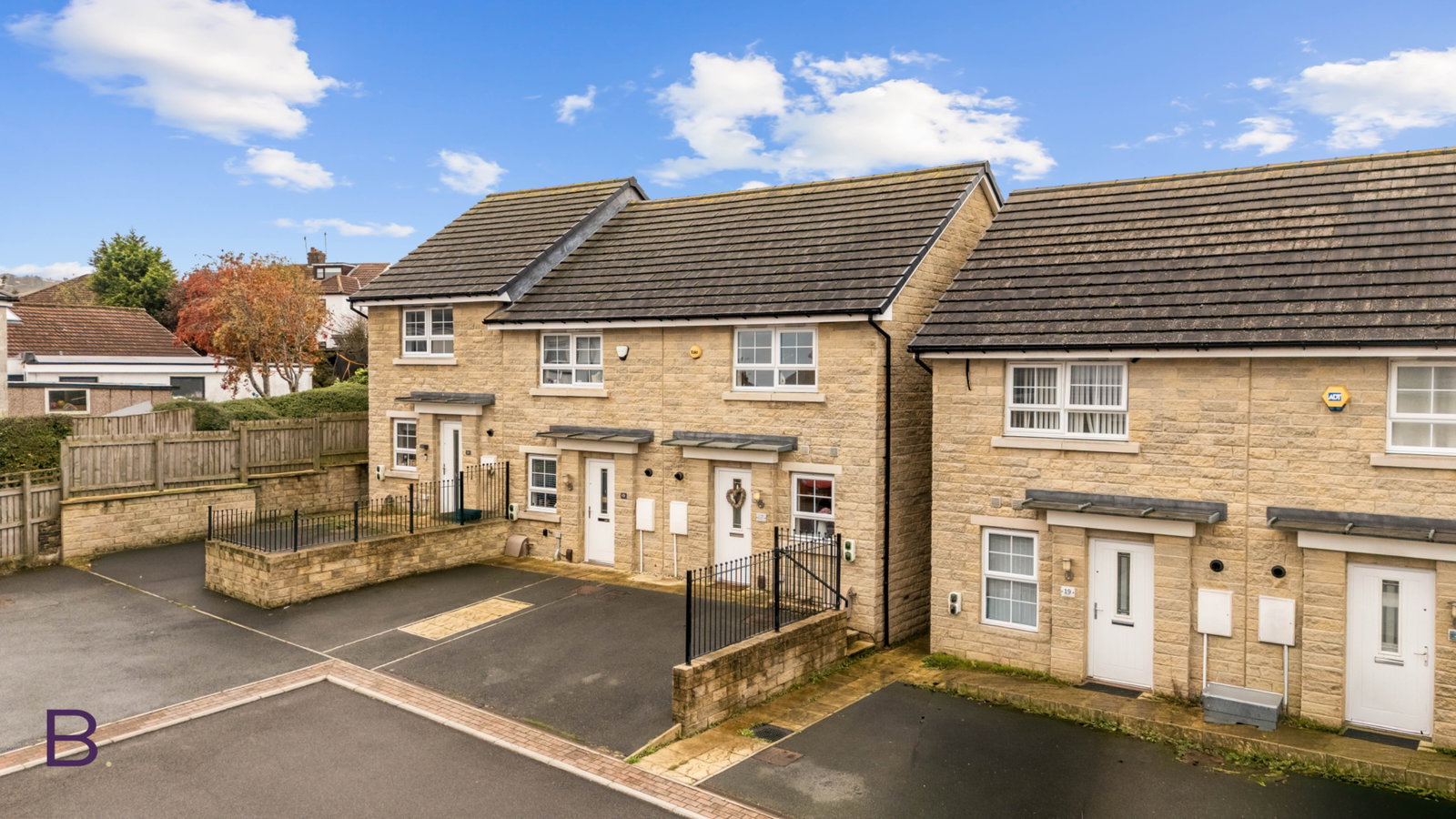 End Of Terrace House for sale in Bradford, Fern Ave, Clayton, Bradford, BD14 6FA, 581 m²