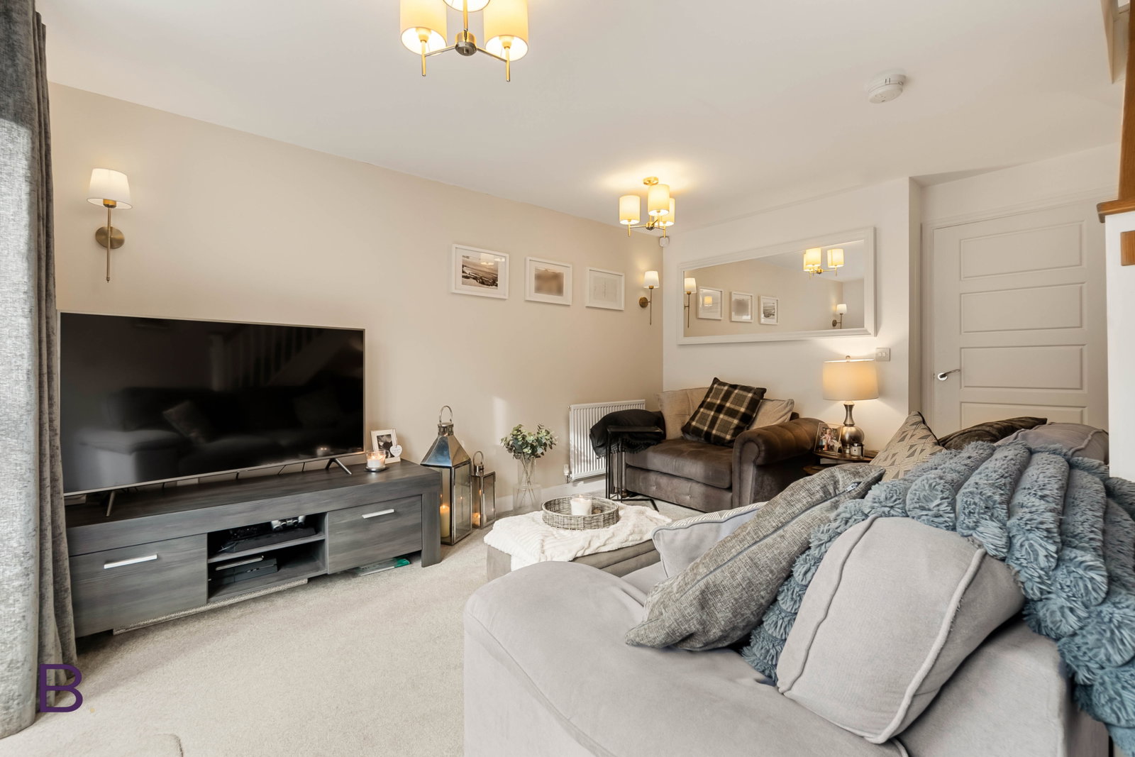 End Of Terrace House for sale in Bradford, Fern Ave, Clayton, Bradford, BD14 6FA, 581 m²