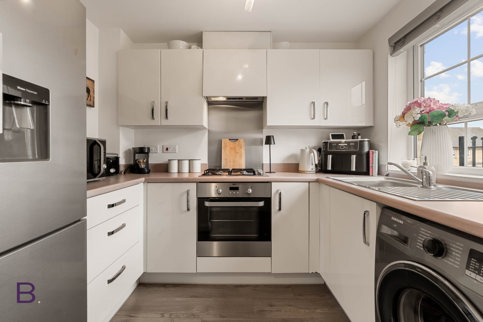 End Of Terrace House for sale in Bradford, Fern Ave, Clayton, Bradford, BD14 6FA, 581 m²