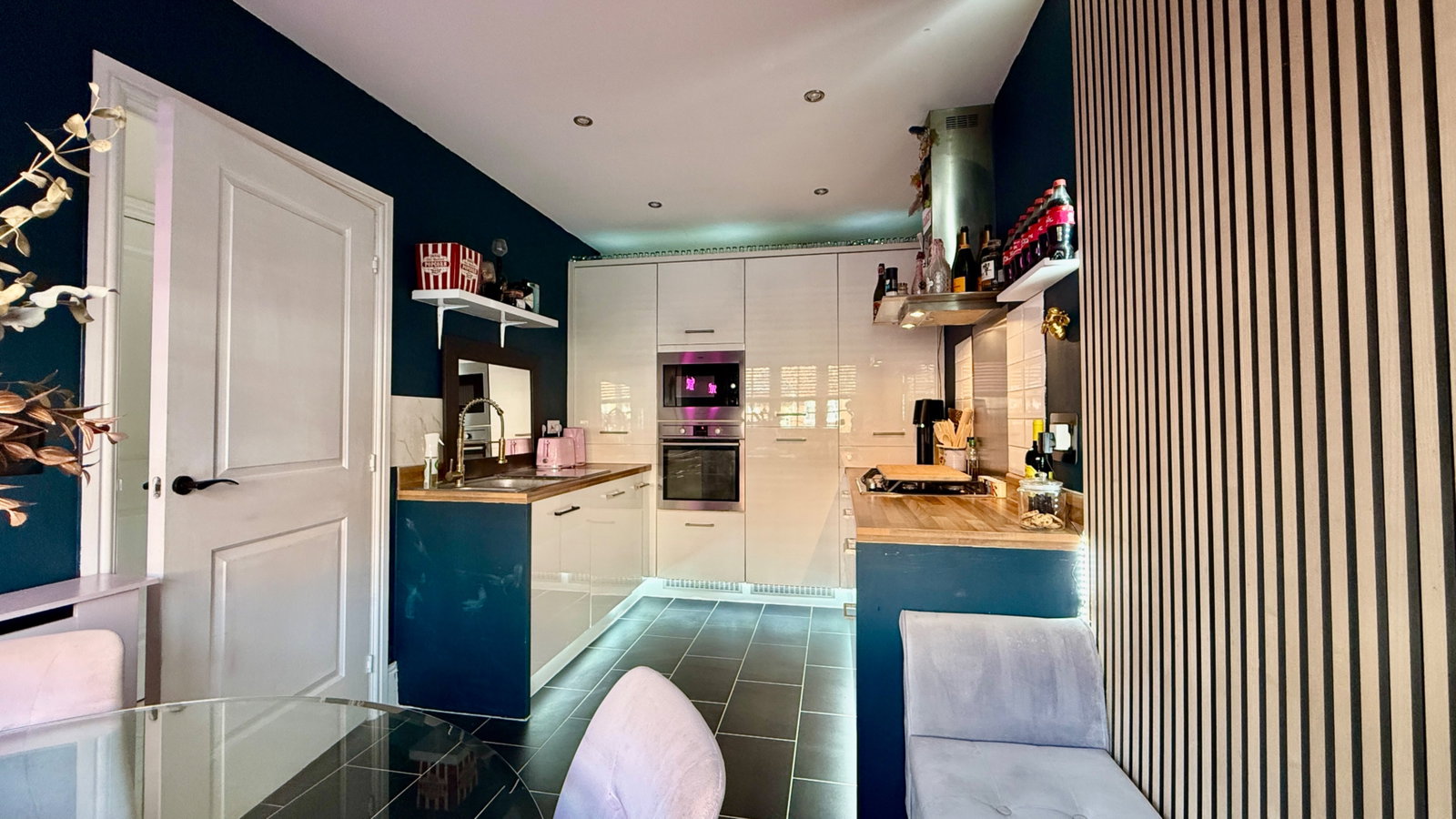 Town House for sale in Rochester, Germander Avenue, Halling, Rochester, me2 1fr