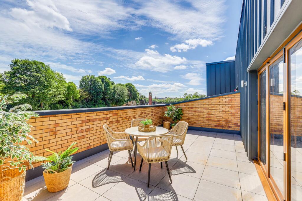 Block Of Flats for sale in Mansfield, Clock Tower Apartments, Rock Valley, Mansfield, Nottinghamshire, NG18 2HT