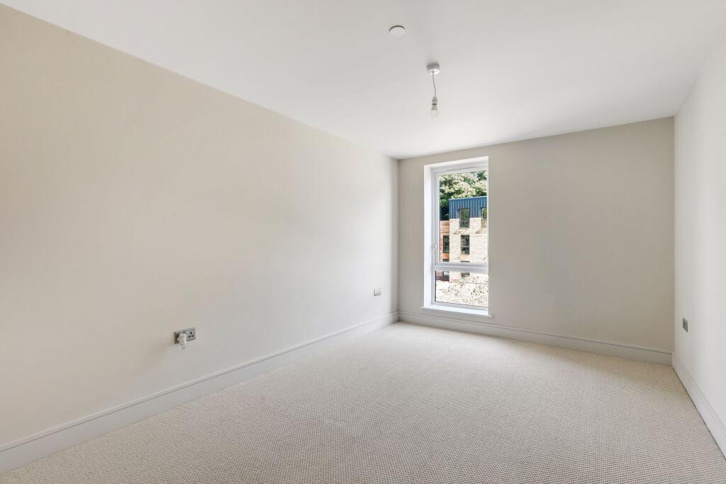 Block Of Flats for sale in Mansfield, Clock Tower Apartments, Rock Valley, Mansfield, Nottinghamshire, NG18 2HT