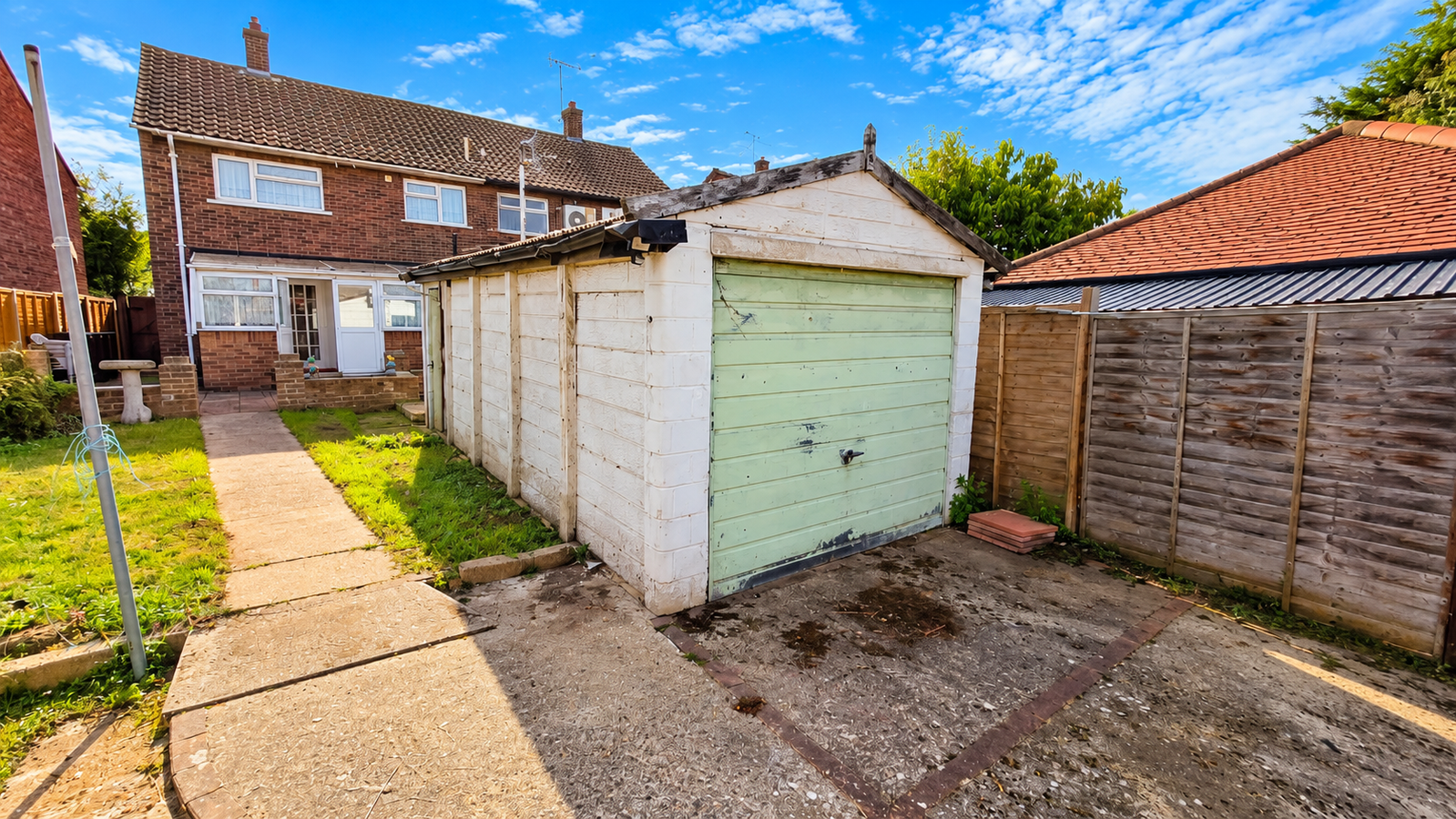 Semi Detached House for sale in Dartford, Cavell Crescent, Dartford, DA1 5NS