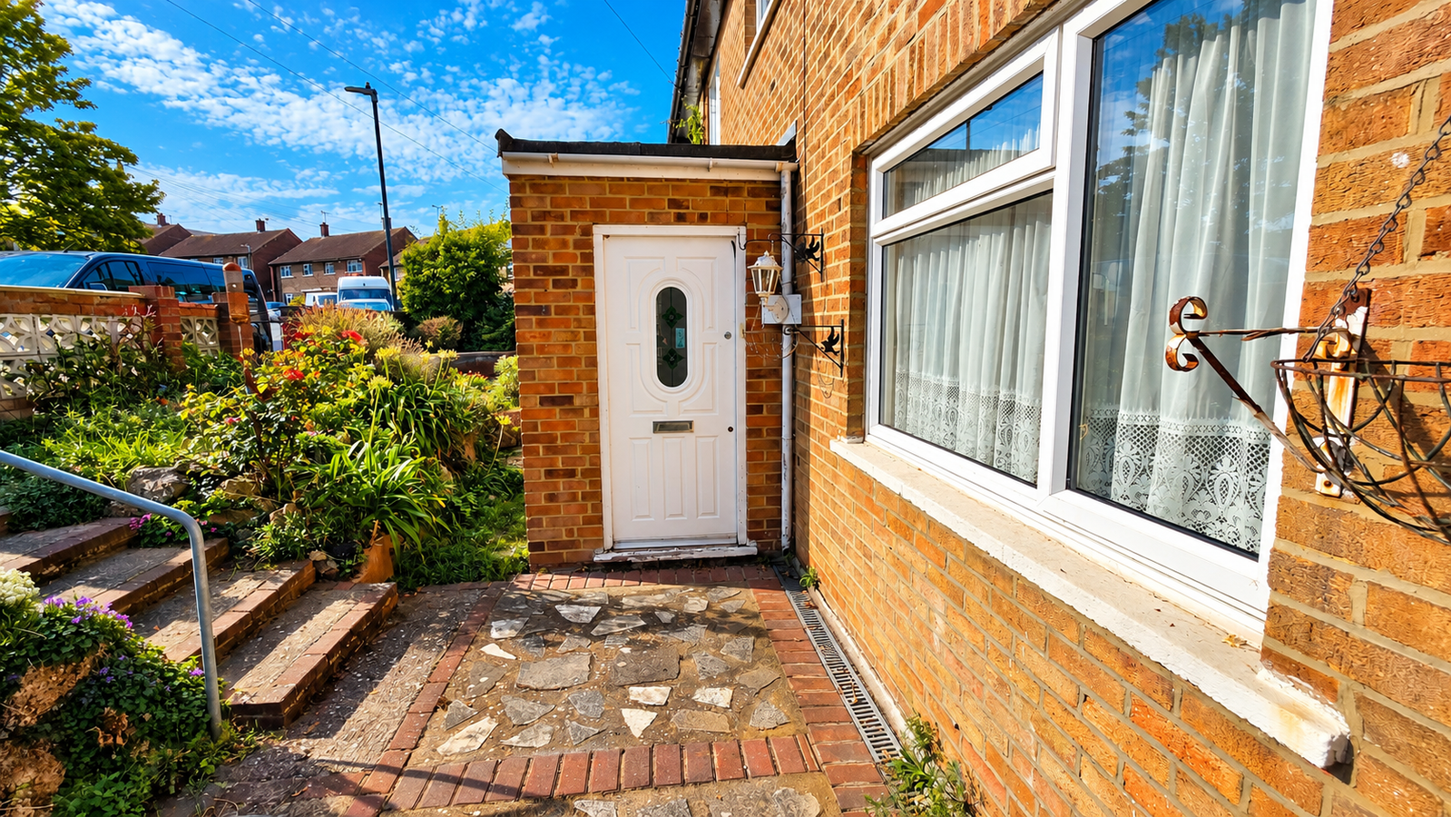 Semi Detached House for sale in Dartford, Cavell Crescent, Dartford, DA1 5NS