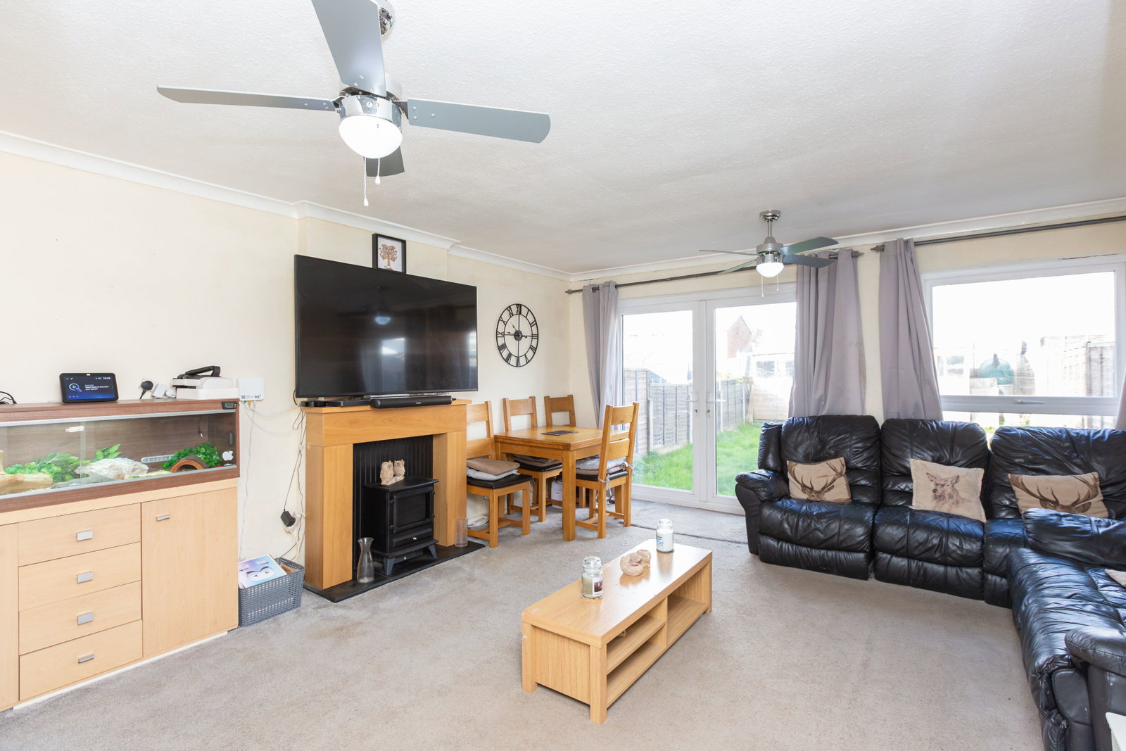 End Of Terrace House for sale in Birmingham, Charnwood Close, Rednal, Birmingham, B45 0JZ, 795 m²