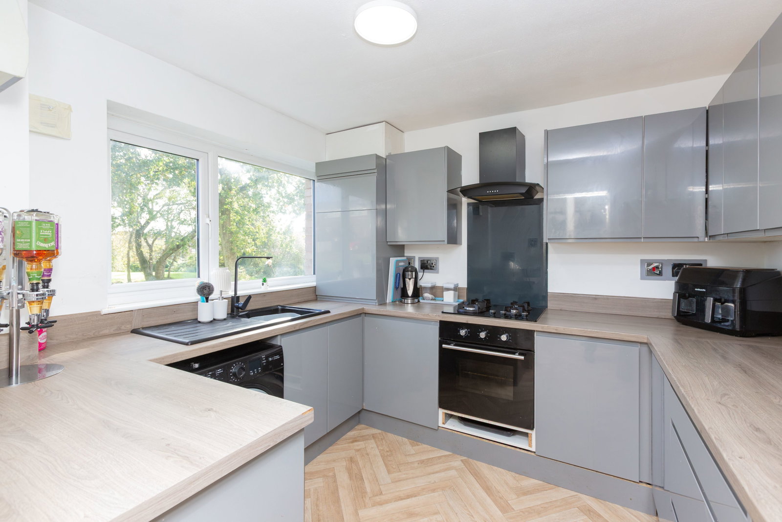 End Of Terrace House for sale in Birmingham, Charnwood Close, Rednal, Birmingham, B45 0JZ, 795 m²
