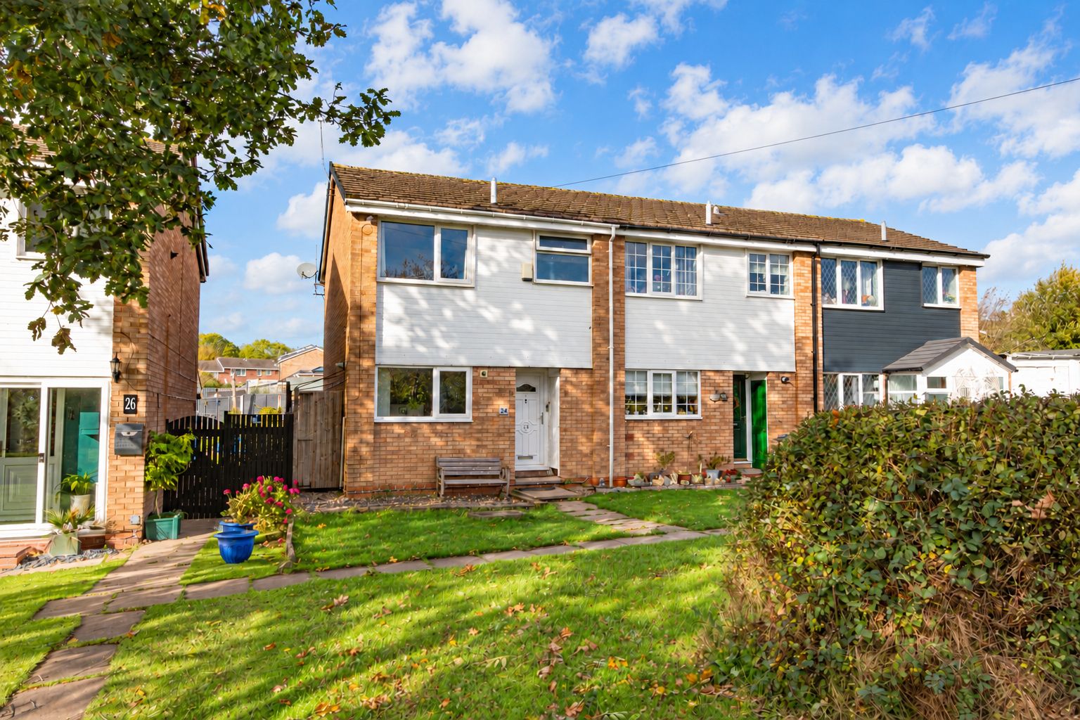 End Of Terrace House for sale in Birmingham, Charnwood Close, Rednal, Birmingham, B45 0JZ, 795 m²