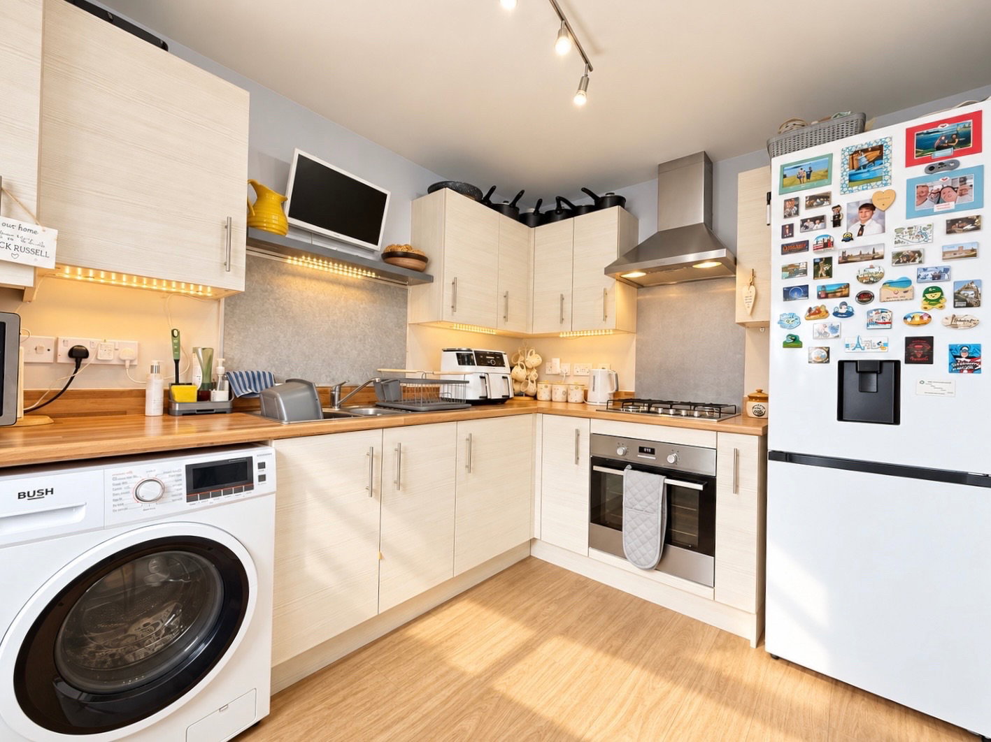 End Of Terrace House for sale in Llanelli, Stryd Bennett, Llanelli, Carmarthenshire SA15