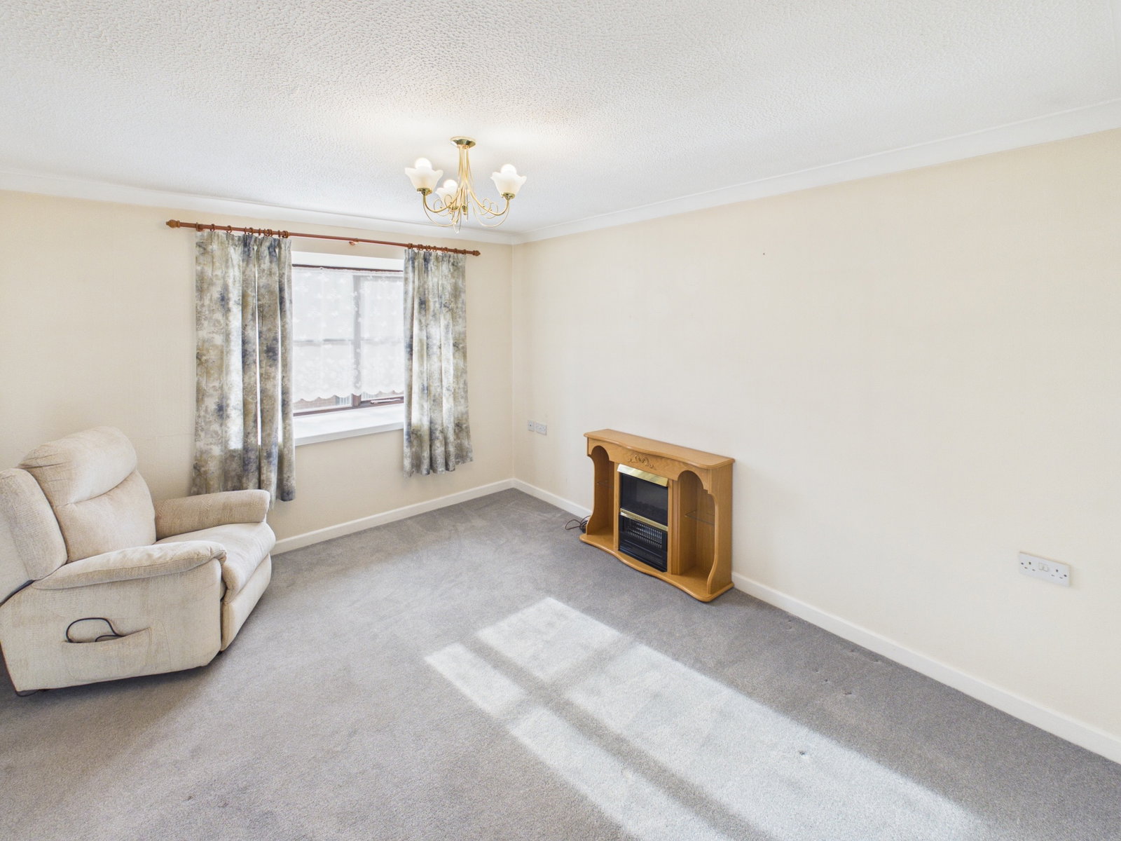 Flat for sale in Stowmarket, 31 Lucena Court, Stowmarket, 570 m²