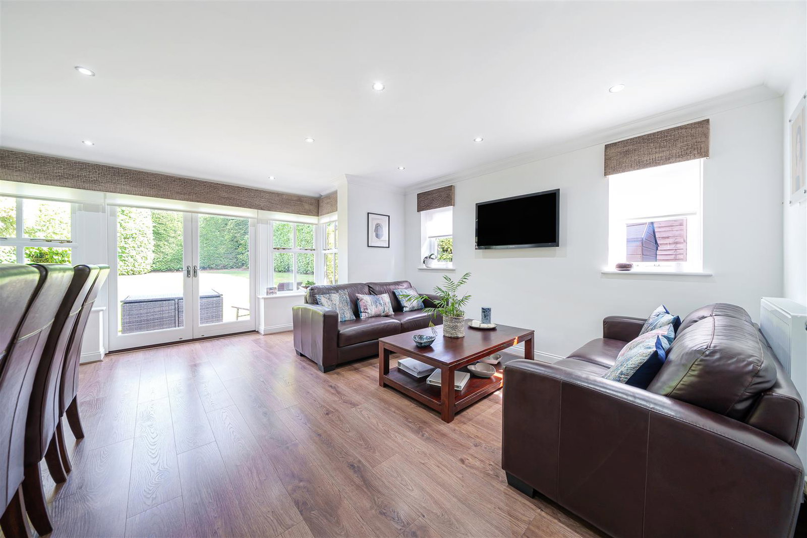 Detached House for sale in Bushey, Merry Hill Road, Bushey