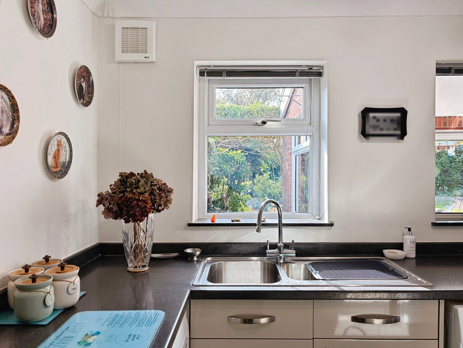 Semi Detached House for sale in Bristol, Derricke Road, Bristol, BS14, 1259 m²