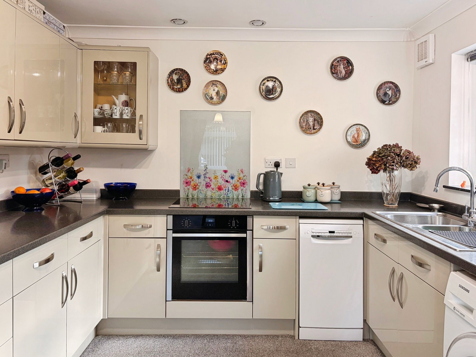 Semi Detached House for sale in Bristol, Derricke Road, Bristol, BS14, 1259 m²