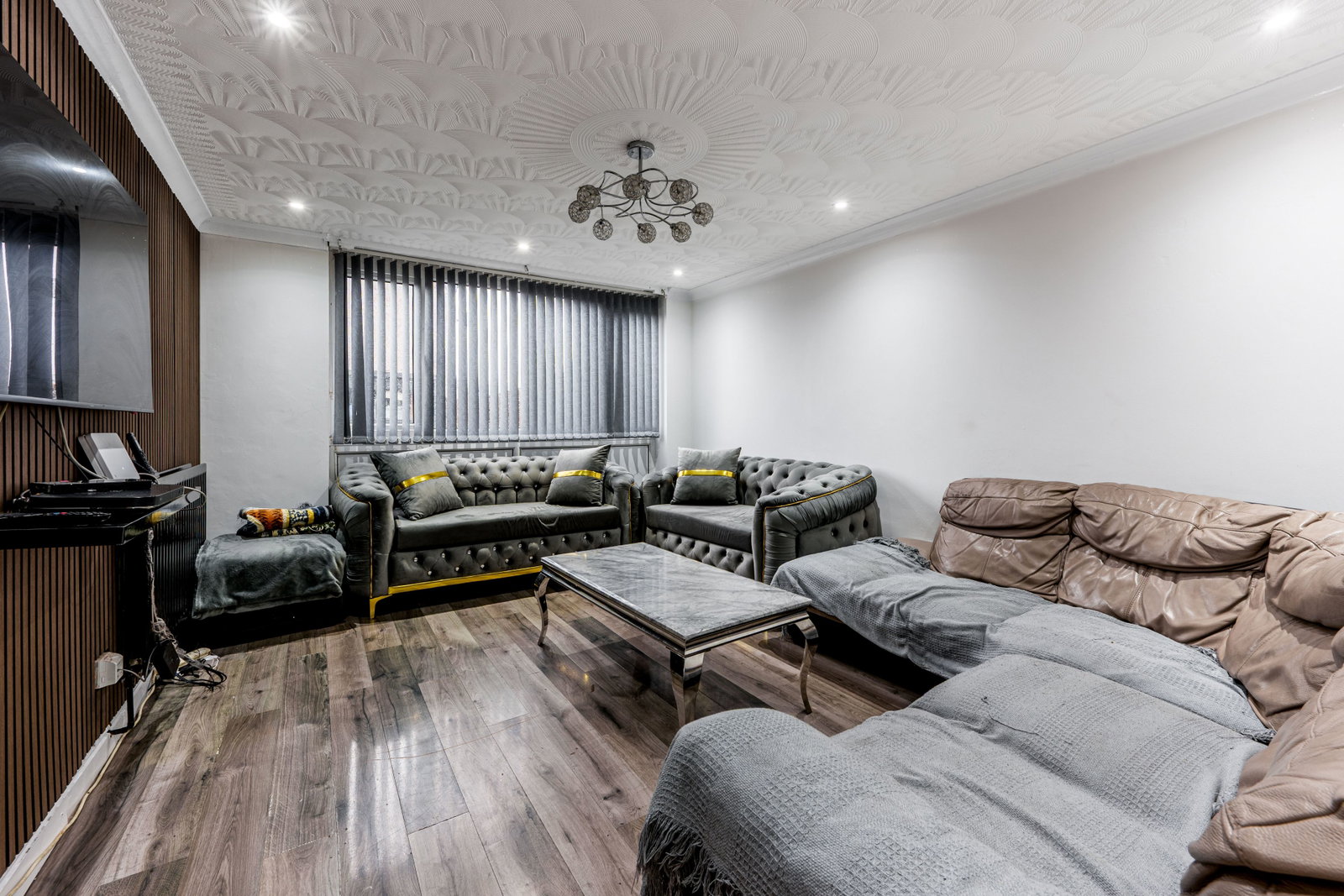 End Of Terrace House for sale in Birmingham, Porchester Drive, Birmingham, B19, 1096 m²