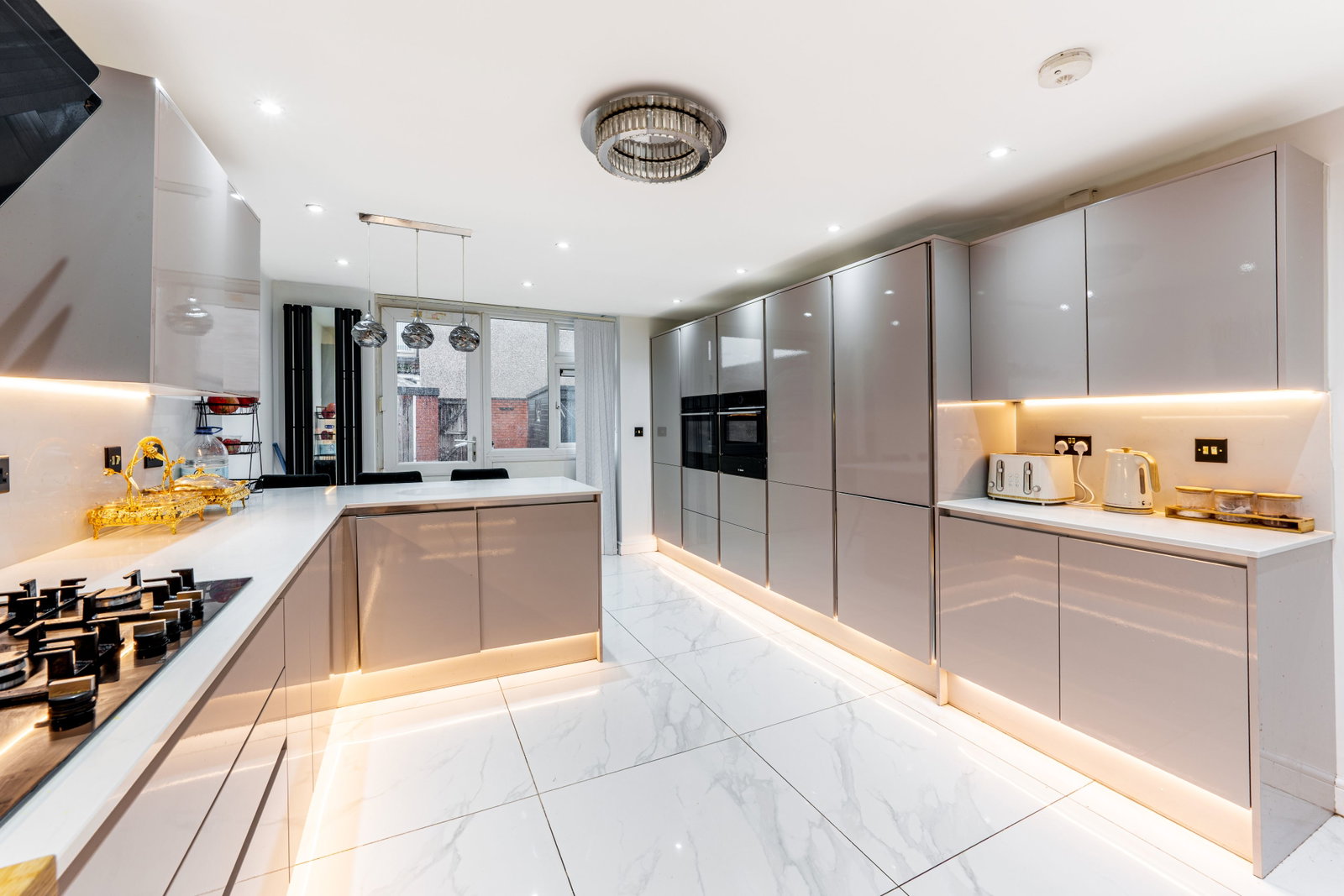 End Of Terrace House for sale in Birmingham, Porchester Drive, Birmingham, B19, 1096 m²