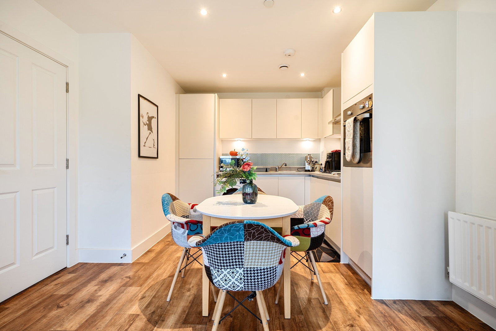 Flat for sale in London, 2 Peony Drive, London, CR4 4FP, 571 m²