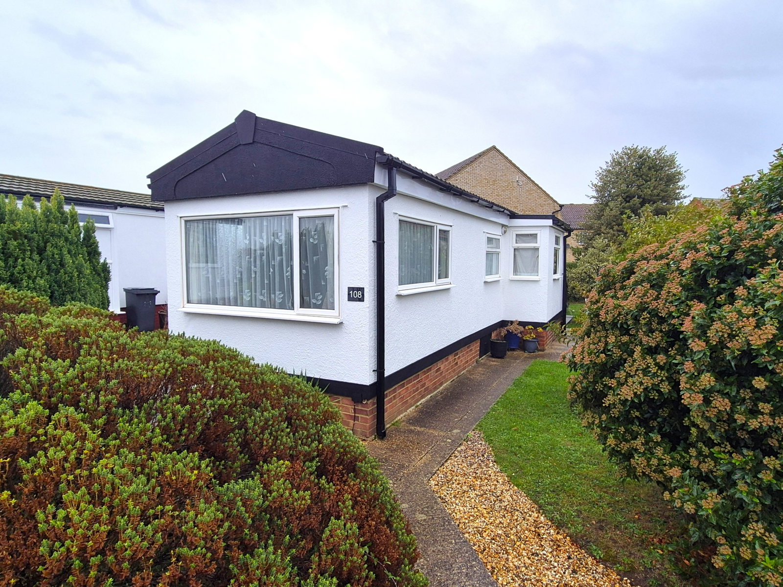 Mobile Or Static for sale in Henlow, Bedford Road, Lower Stondon, Henlow, Beds.