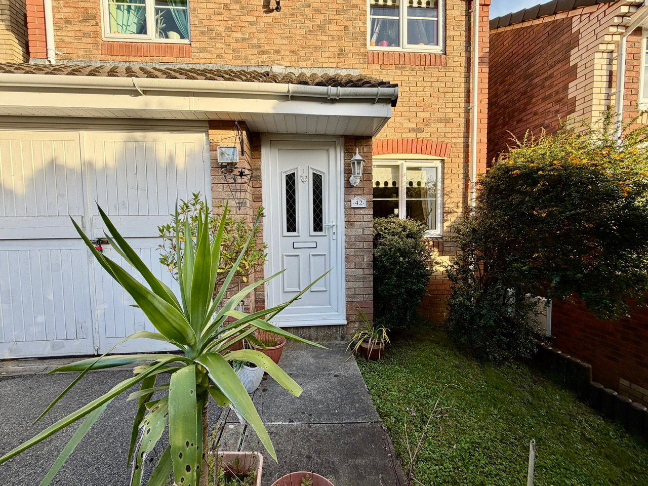 Detached House for sale in Blackwood, Y Cedrwydden, Blackwood, NP12 1FD