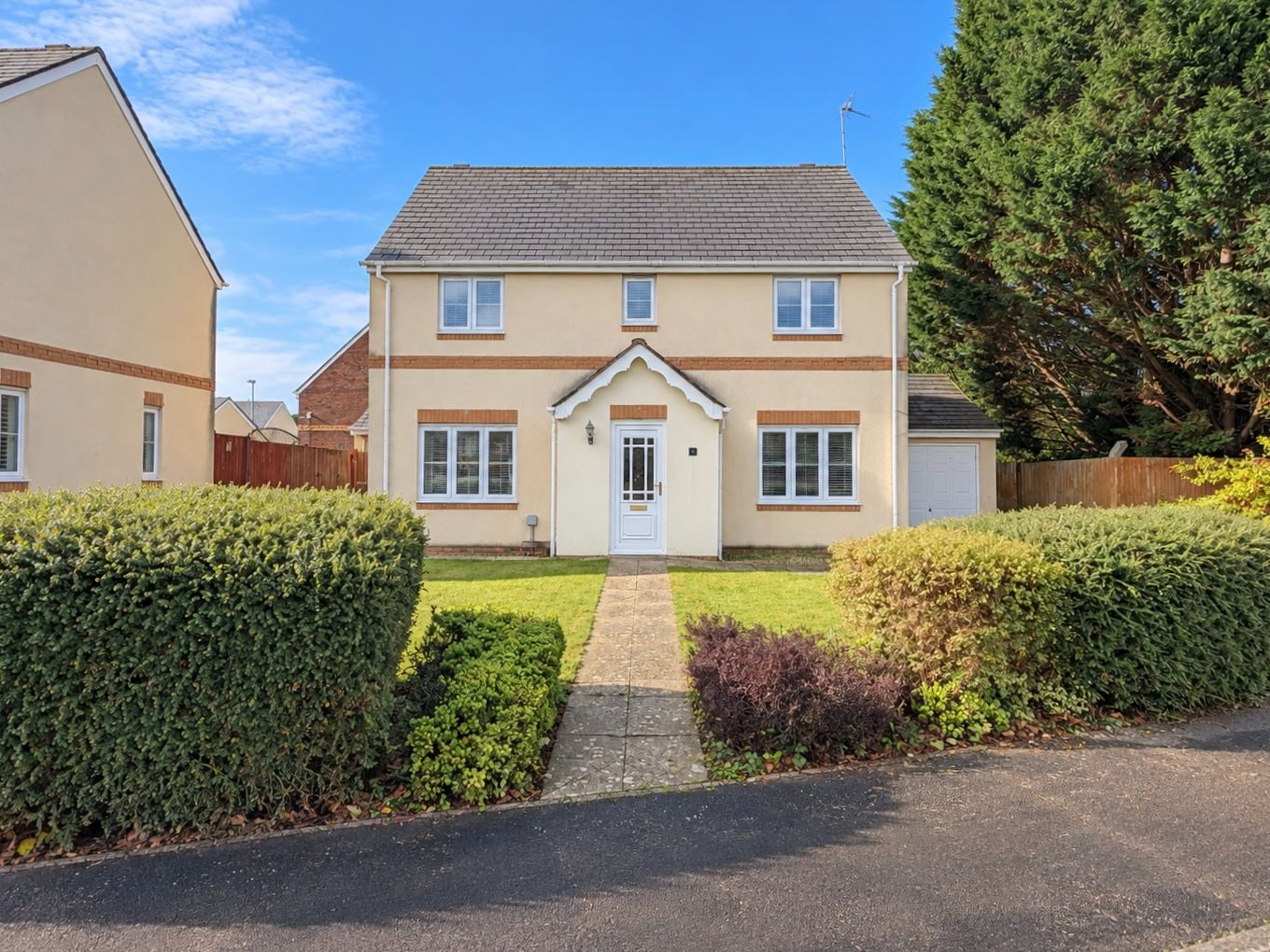 Detached House for sale in Swansea, Tyn Y Bonau Road, Pontarddulais, Swansea, SA4 8RY