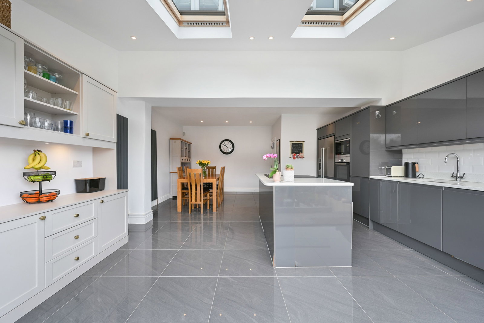 Terraced House for sale in Sutton, Ranfurly Road, Sutton, SM1 3JB, 1031 m²
