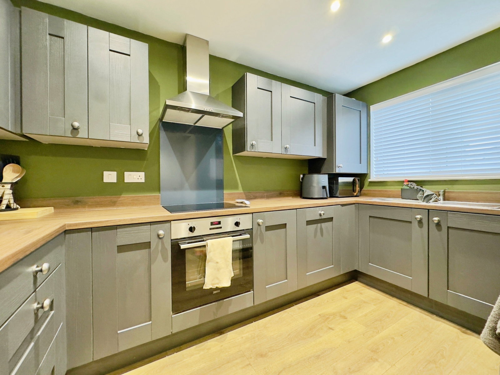 Semi Detached House for sale in Newcastle upon Tyne, Columbine Avenue, Callerton, Newcastle upon Tyne, NE5 1EZ